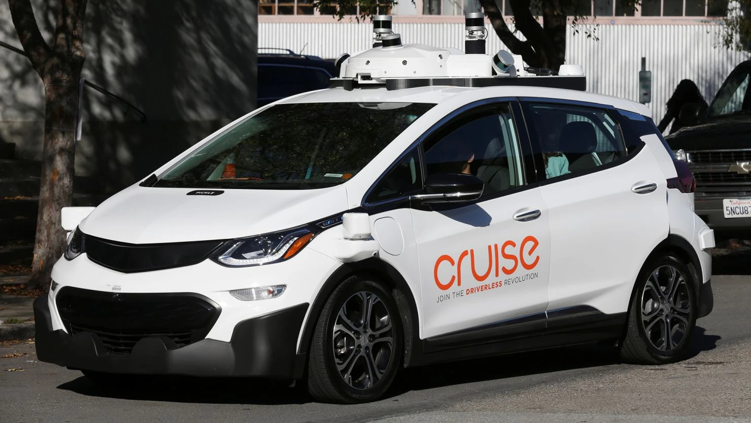 GM Cruise  este de acord sa furnizeze robotaxi pentru cursele Uber